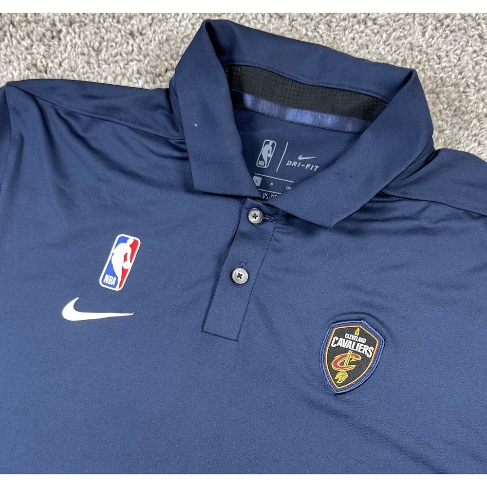 Nike Dri Fit NBA Cleveland Cavaliers Basketball Team Polo Shirt Navy Mens Small - Picture 1 of 8